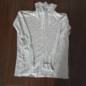 Converse loose turtle neck